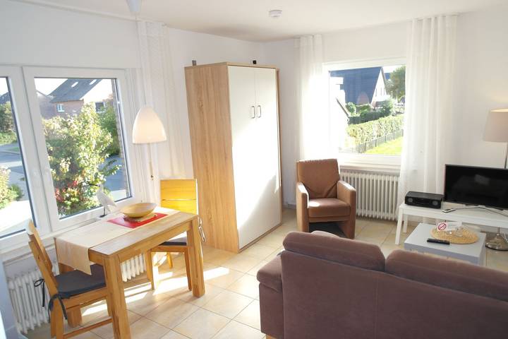 Ganze Ferienwohnung, Gästehaus Wangerland - Fw Wohnung 1 - Am Tief 19 in Horumersiel, Wangerland