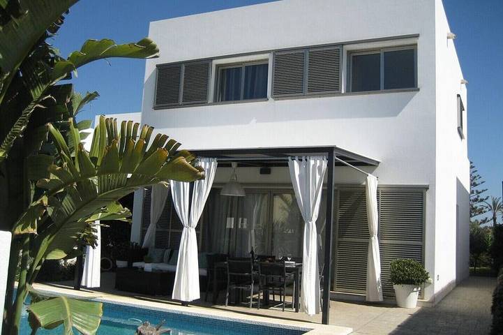 Chalet para 6 personas, con balcón y jardín en Cala en Bosc