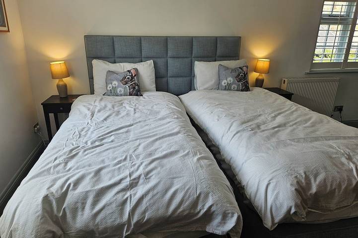 Set in the heart of Lyme Regis in the conservation area of the old town in Lyme Regis, Dorset