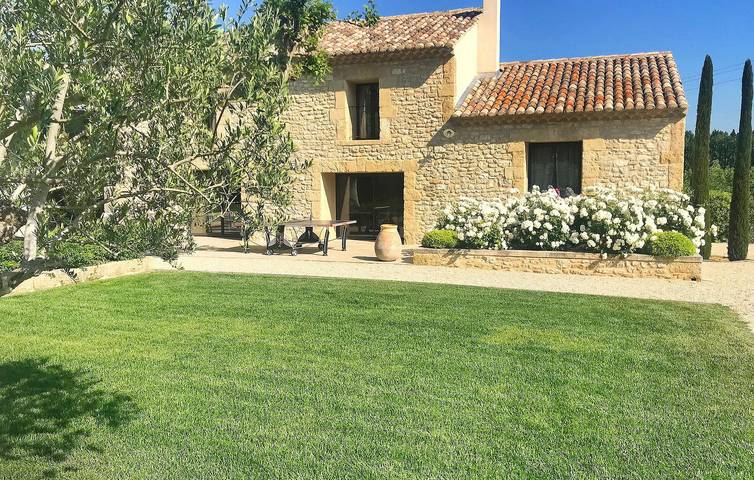 Location de vacances pour 6 personnes, avec piscine et jardin à Le Thor - 3