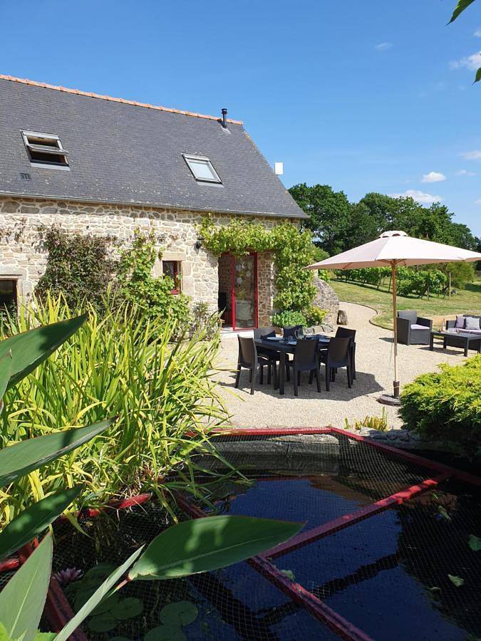 Location de vacances pour 4 personnes, avec vue et jardin à Ploumagoar - 3