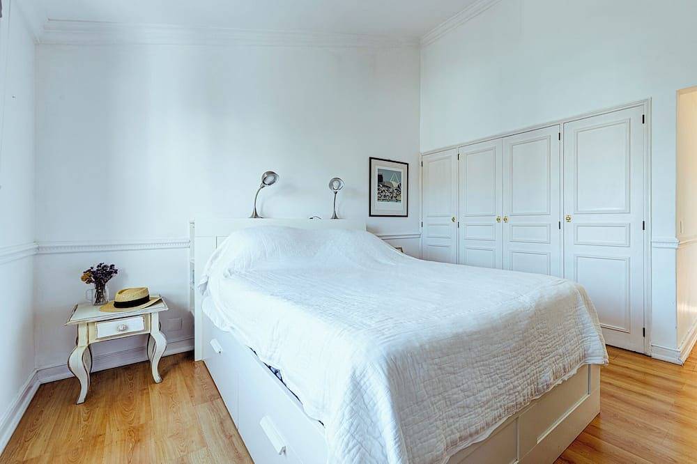 Suite in apartment with garden and communal pool, close to beach and restaurants in Cascais e Estoril, Costa de Lisboa