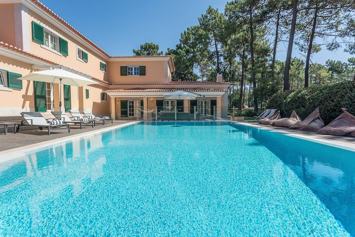 Villa Buganvilia Iii in Aroeira, Charneca de Caparica e Sobreda