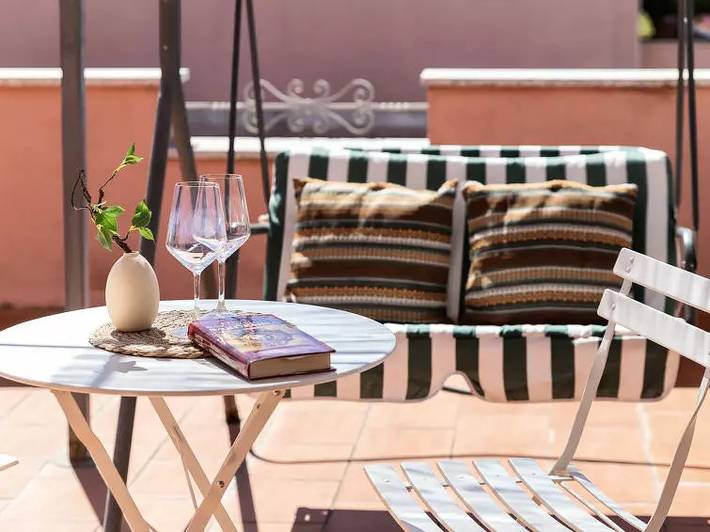 Gîte pour 2 personnes, avec terrasse dans Olbia