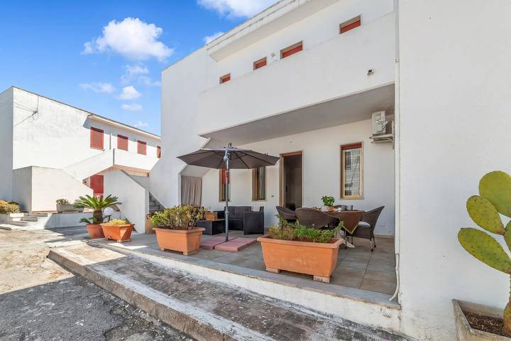 Location de vacances pour 4 personnes, adapté aux familles à Leuca