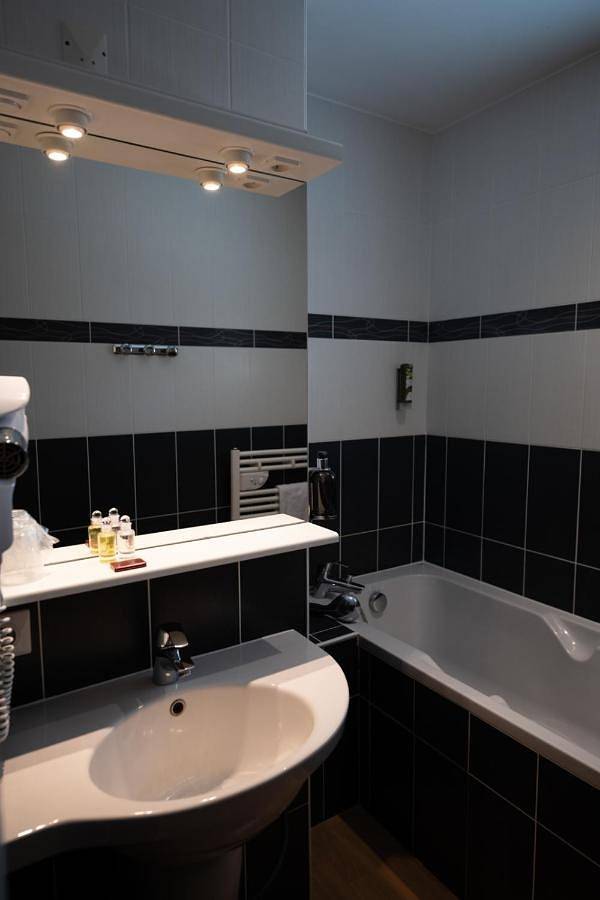 Hôtel pour 1 personne avec piscine in Le Pêchereau, Région de Châteauroux