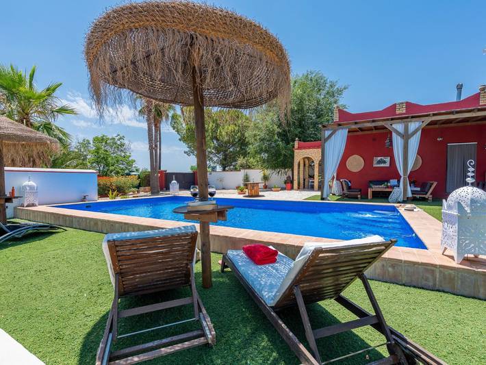 Casa rural para 5 personas, con jardín además de terraza y piscina en Marchena - 3