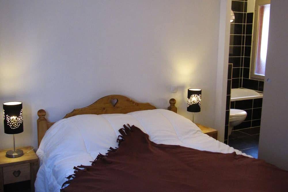 Chalet camp de base pour tribu, sportif,wifi,5 ch in Le Lioran, Laveissière