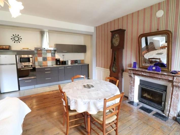 Location de vacances pour 3 personnes, avec terrasse à Mandailles-Saint-Julien - 3