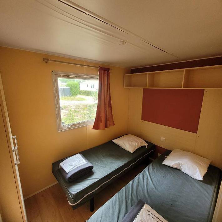 Camping pour 5 personnes, avec piscine ainsi que terrasse et bassin pour enfant dans Essonne - 2