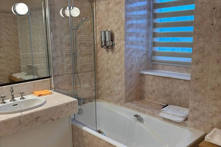 Ganze Wohnung, Tyyann 8: A 26-square-meter studio equipped with a kitchenette and a bathroom in Plancoët, Dinan und Umgebung