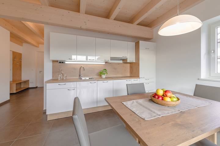 Ferienwohnung für 4 Personen, mit Seeblick und Garten am Kalterer See