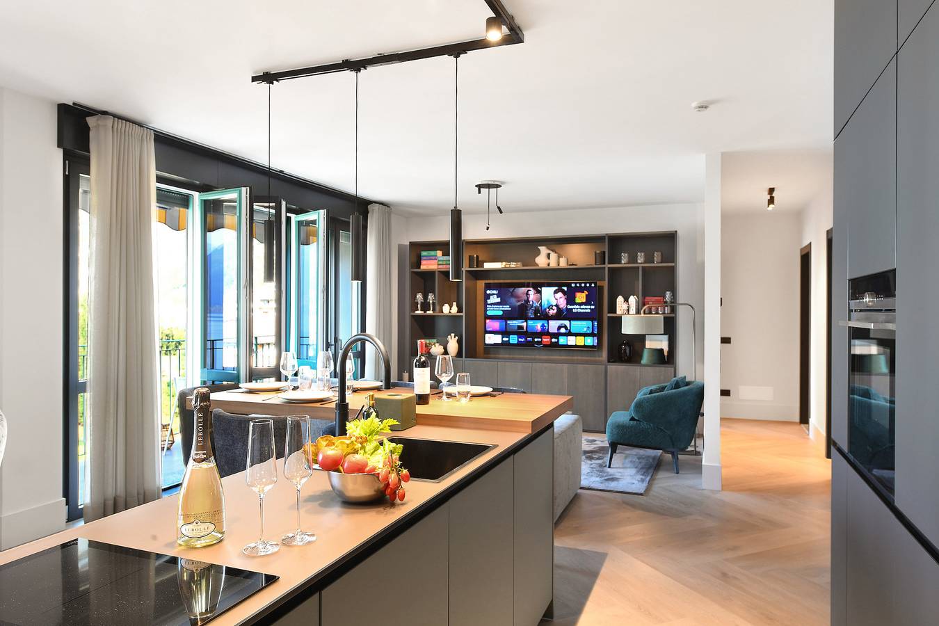 Ganze Wohnung, Ferienwohnung für 4 Personen mit Seeblick in Porlezza, Gemeinde Porlezza