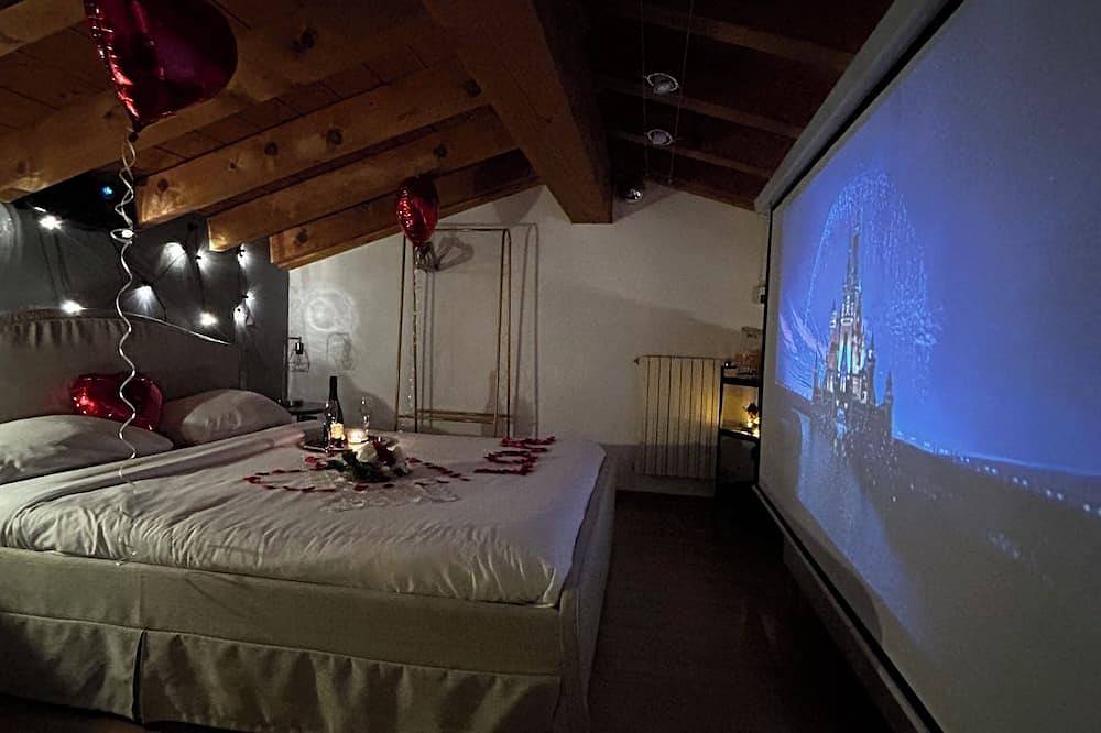Ganze Wohnung, Alps View Luxury Loft | Cinema & Borno Ski Partner 🏔️🎬 in Braone, Regionalpark Adamello