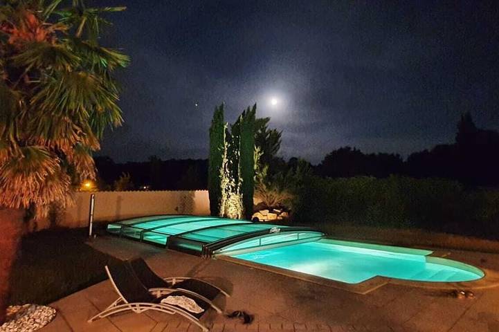 Gîte pour 2 personnes, avec sauna ainsi que jardin et balcon dans Heyrieux
