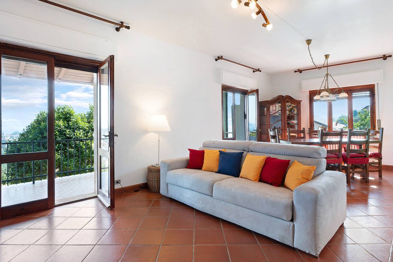 Ferienhaus 'Casa Vacanza Anna' mit Seeblick, Terrasse und privatem Garten in Verbania, Comune di Verbania