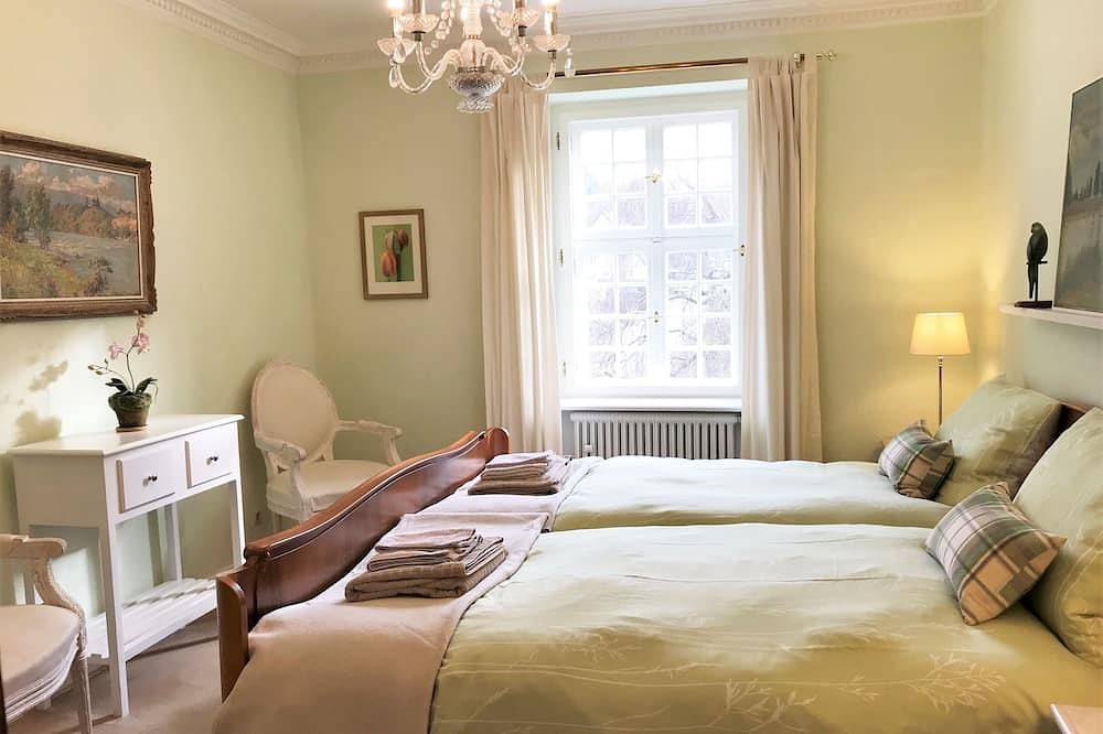 Ganze Wohnung, Apartment in a half-timbered house 4 km to the ski lift carousel or Rothaarsteig in Silbach, Winterberg