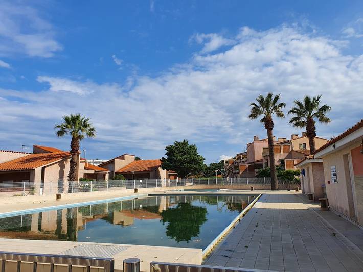 Gîte pour 6 personnes, avec terrasse et piscine à Saint-Cyprien - 2