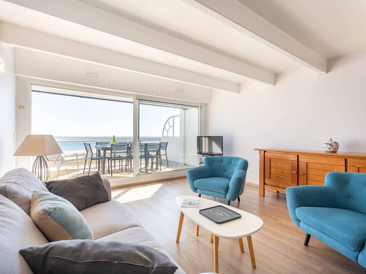 Entire apartment, Carnac - Triplex 2 rooms + mezzanine, 85m², 1 bedroom, Parking, Near beach in Carnac Plage, Carnac