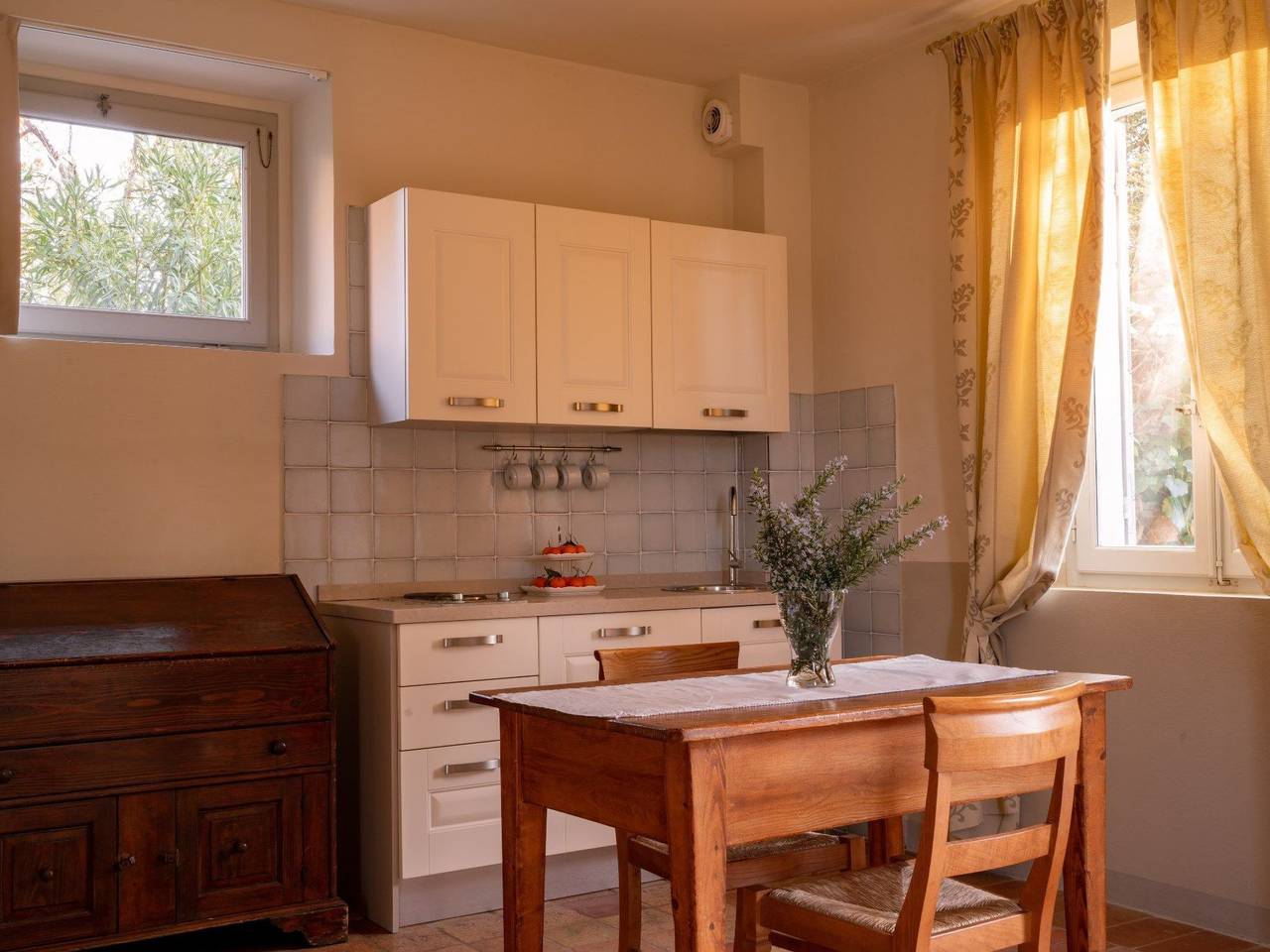 Entire apartment, Studio-Apartment mit Sommerpool, Garten und Aussicht in Pesaro, Valle del Metauro