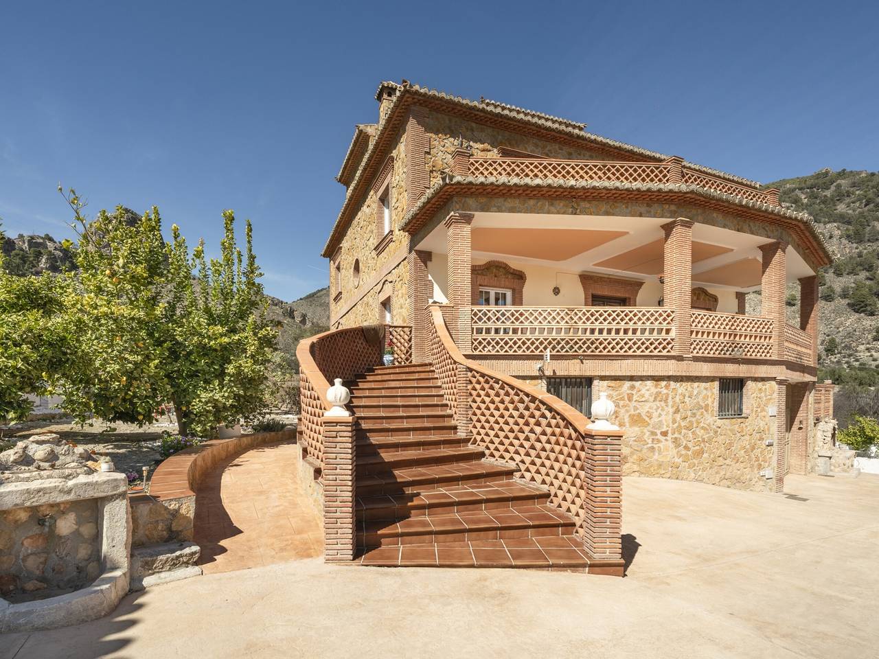Magnifique villa andalouse avec piscine, cheminée et jardin in Moclín, Province de Grenade