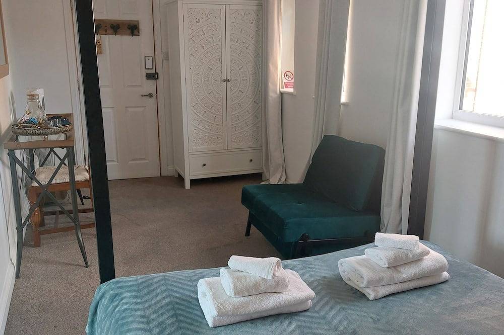 Pilgrims of the Goddess - Room 4 in Glastonbury, Somerset