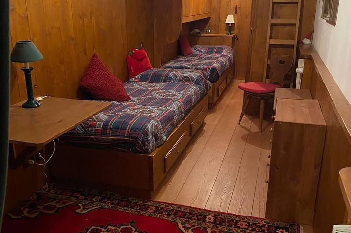 Appartamento intero, Elegant Apartment in Cortina d’Ampezzo, Panoramic View,Garage, Spacious 3Bedroom in Cortina d'Ampezzo e dintorni, Dolomiti Superski