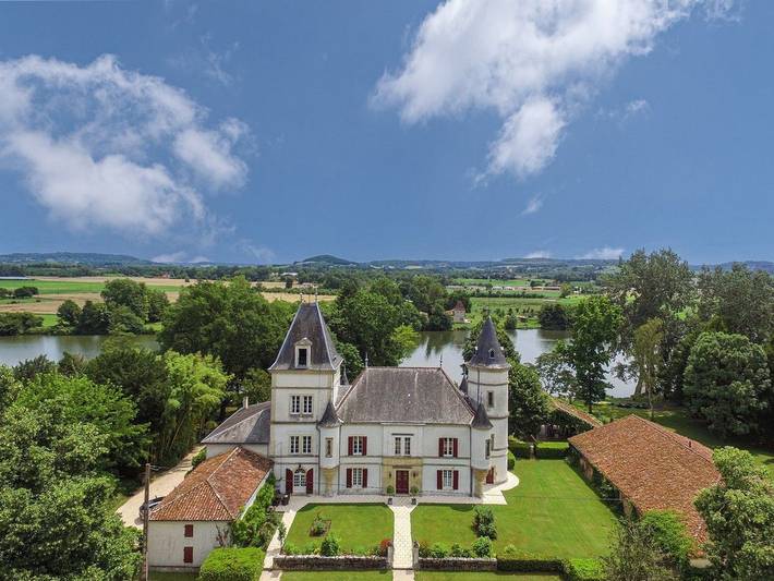 Château pour 18 personnes, avec Terrasse et Vue dans le Lot-et-Garonne
