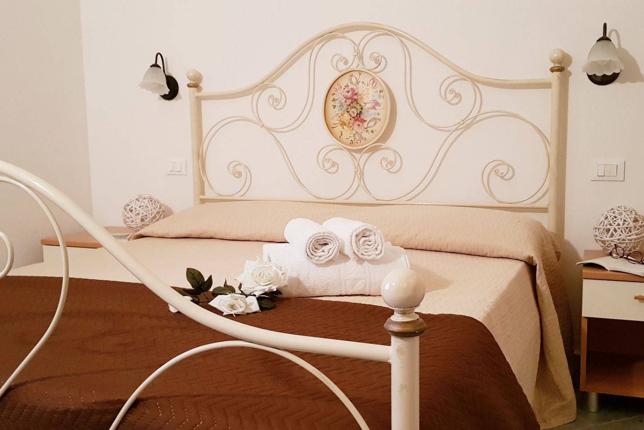 Appartamento intero, [Villa Solidea] Casa con giardino a 500 metri dal mare in Cala Ginepro, Orosei