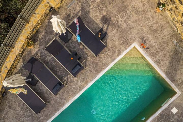 Gîte pour 4 personnes, avec vue ainsi que terrasse et piscine ó Zarós - 4