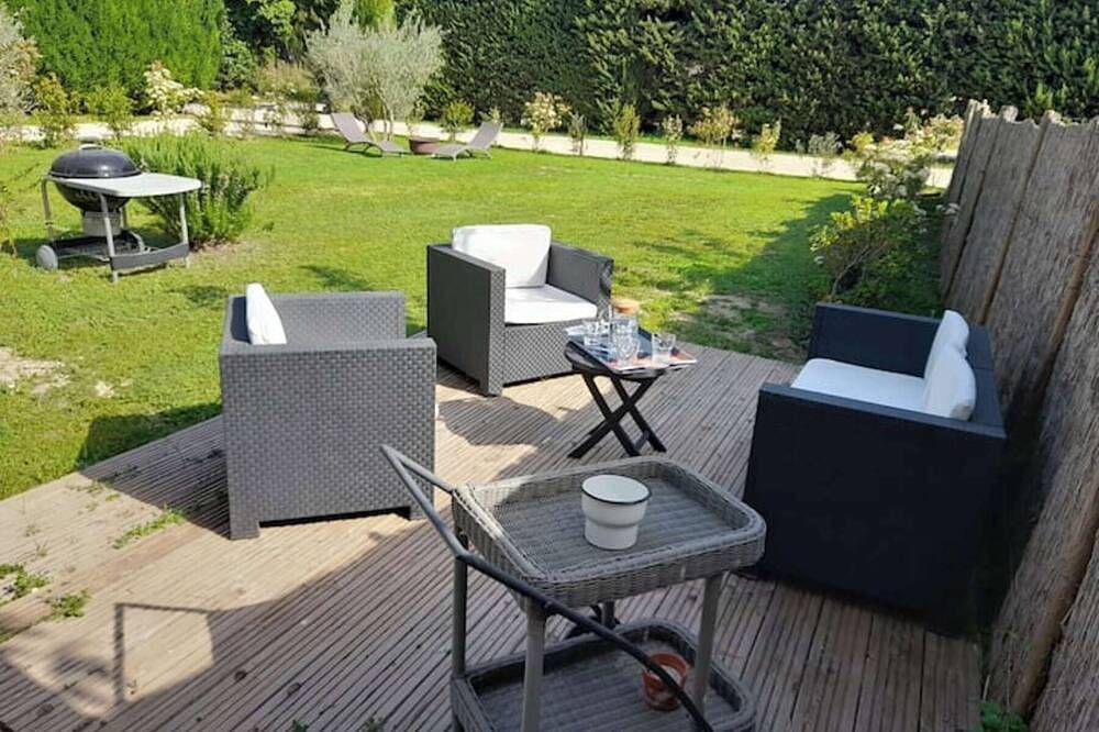 Apartamento entero, Apartamento 'Lou Grand Jas' con vistas a la montaña, jardín privado y Wi-Fi in Plan-d'Orgon, Region de Arles
