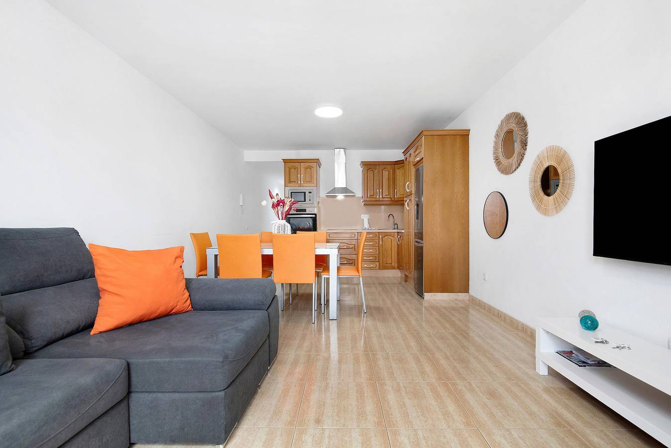 Apartamento entero, Apartamento de vacaciones 'La Calma En Playa De Salinetas' con Wi-Fi in Melenara, Telde