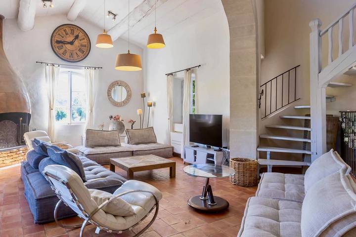 Location de vacances pour 21 personnes, avec sauna ainsi que jardin et terrasse, animaux acceptés à Bonnieux - 4