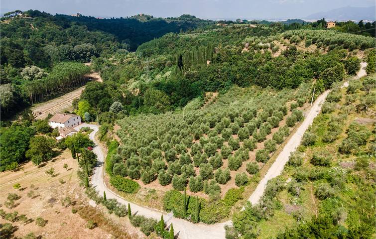 Ferienhaus für 6 Personen, mit Terrasse und Garten in Pontedera