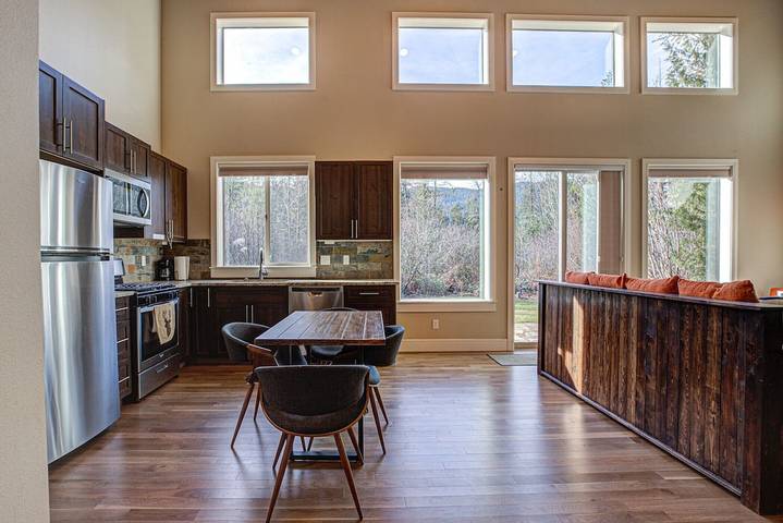 Vacation rental for 4 people, with hot tub and yard in Mount Hood