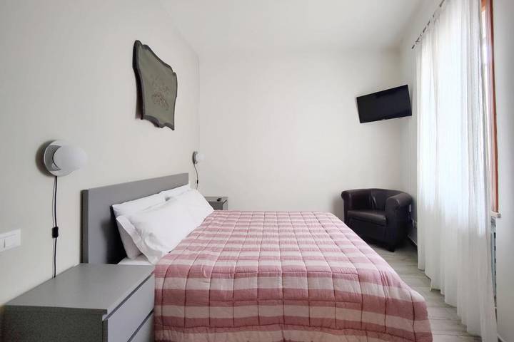 Location de vacances pour 6 personnes, avec terrasse et vue, animaux acceptés à Crema - 4