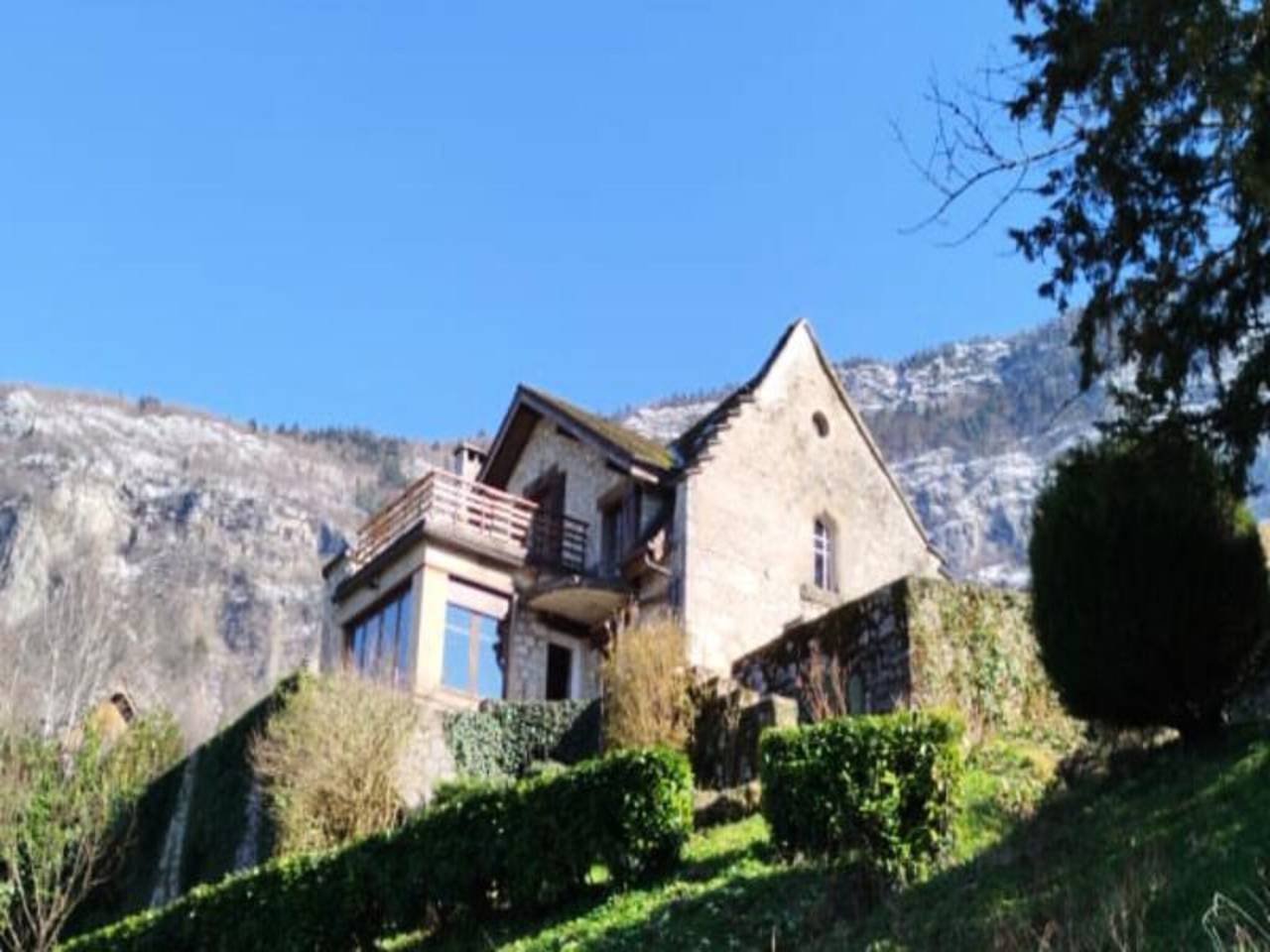 Ganze Wohnung, Haus in Aiguebelette mit Seeblick in Aiguebelette-le-Lac, Chambéry und Umgebung