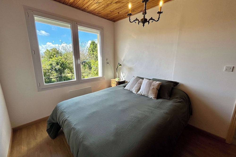 Lovely family house near the sea for 8 in Plestin-les-Grèves, Ceinture Dorée