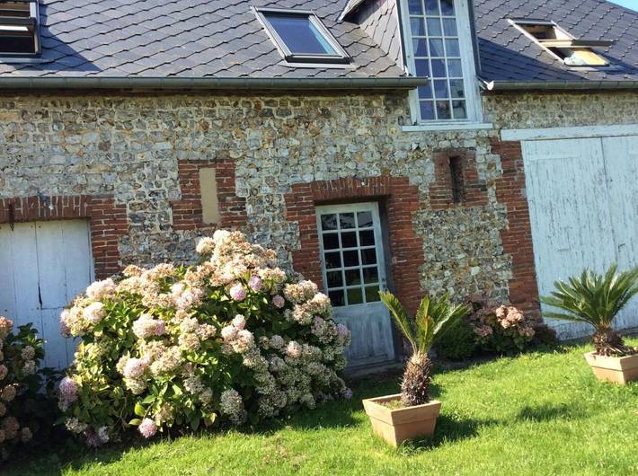 Location de vacances pour 6 personnes, avec jardin, animaux acceptés à Angerville-la-Martel