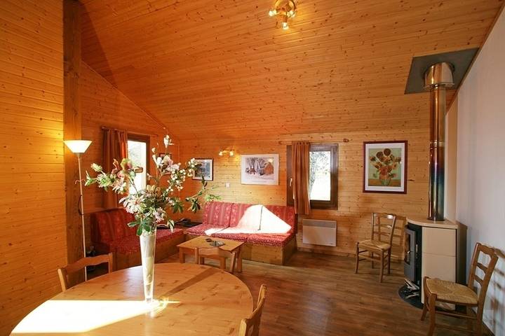 Gîte pour 5 personnes avec jardin in Bonlieu, Jura Francais