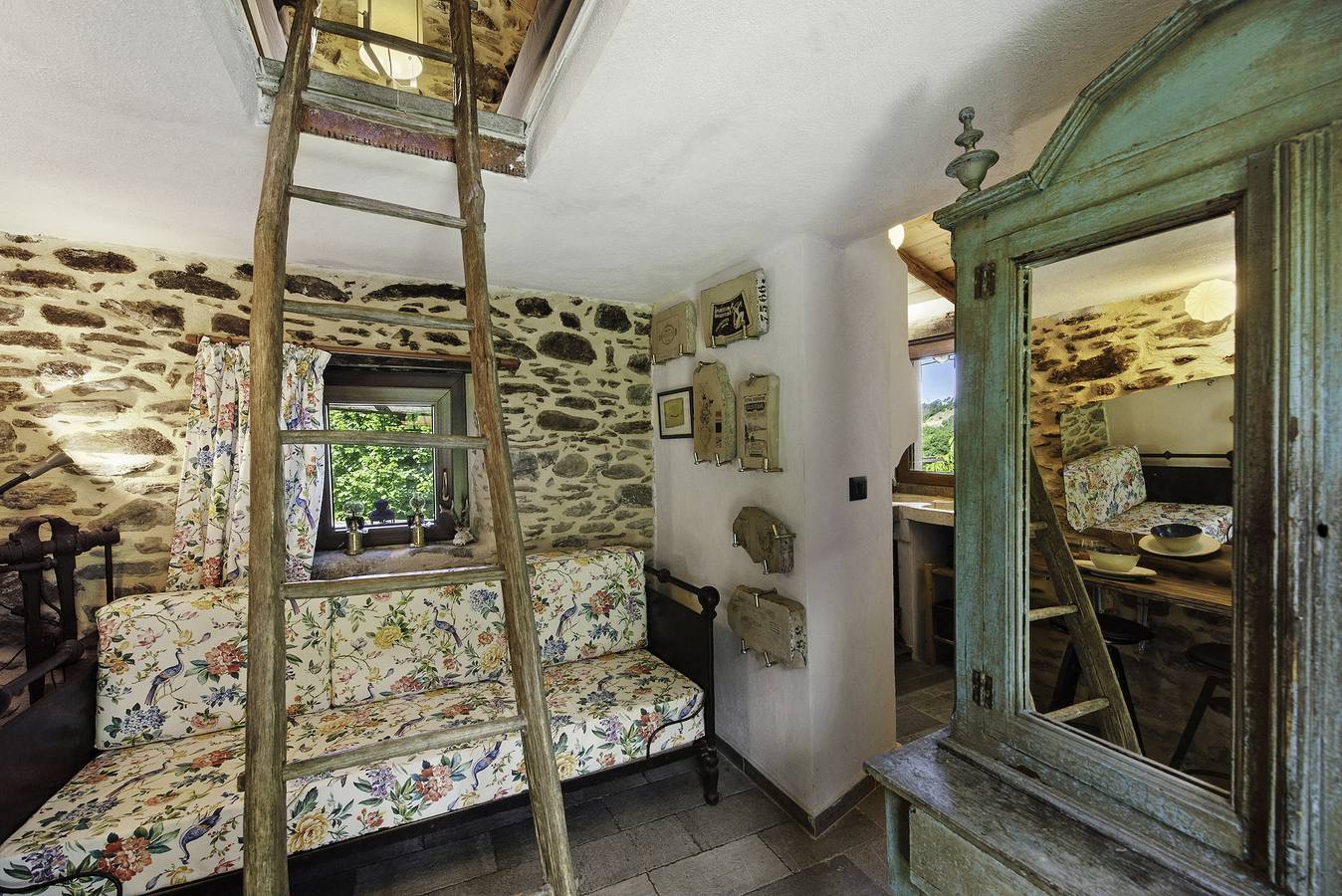 Cabaña 'Delle Castagne' con vistas a la montaña, Wi-Fi y aire acondicionado in Casaleggio Boiro, Provincia d'Alessandria