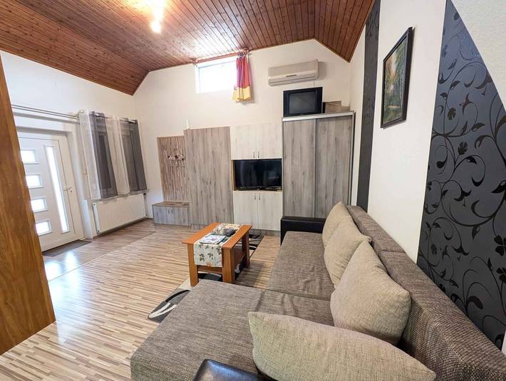 Ferienhaus mit Terrasse und Klimaanlage in Siófok und Umgebung