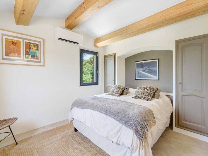 Ferienwohnung für 8 Personen, mit Garten und Pool, kinderfreundlich in Gassin