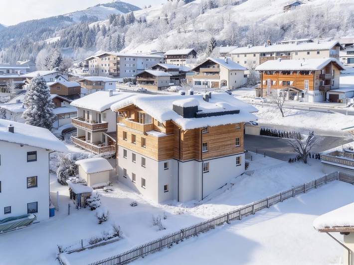Ferienwohnung für 10 Personen, mit Balkon in Jochberg