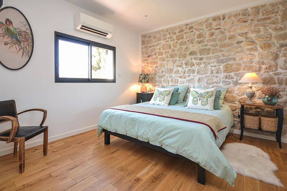 2 bedroom lovely home in Berre l'Etang in Berre-l'Étang, Istres region