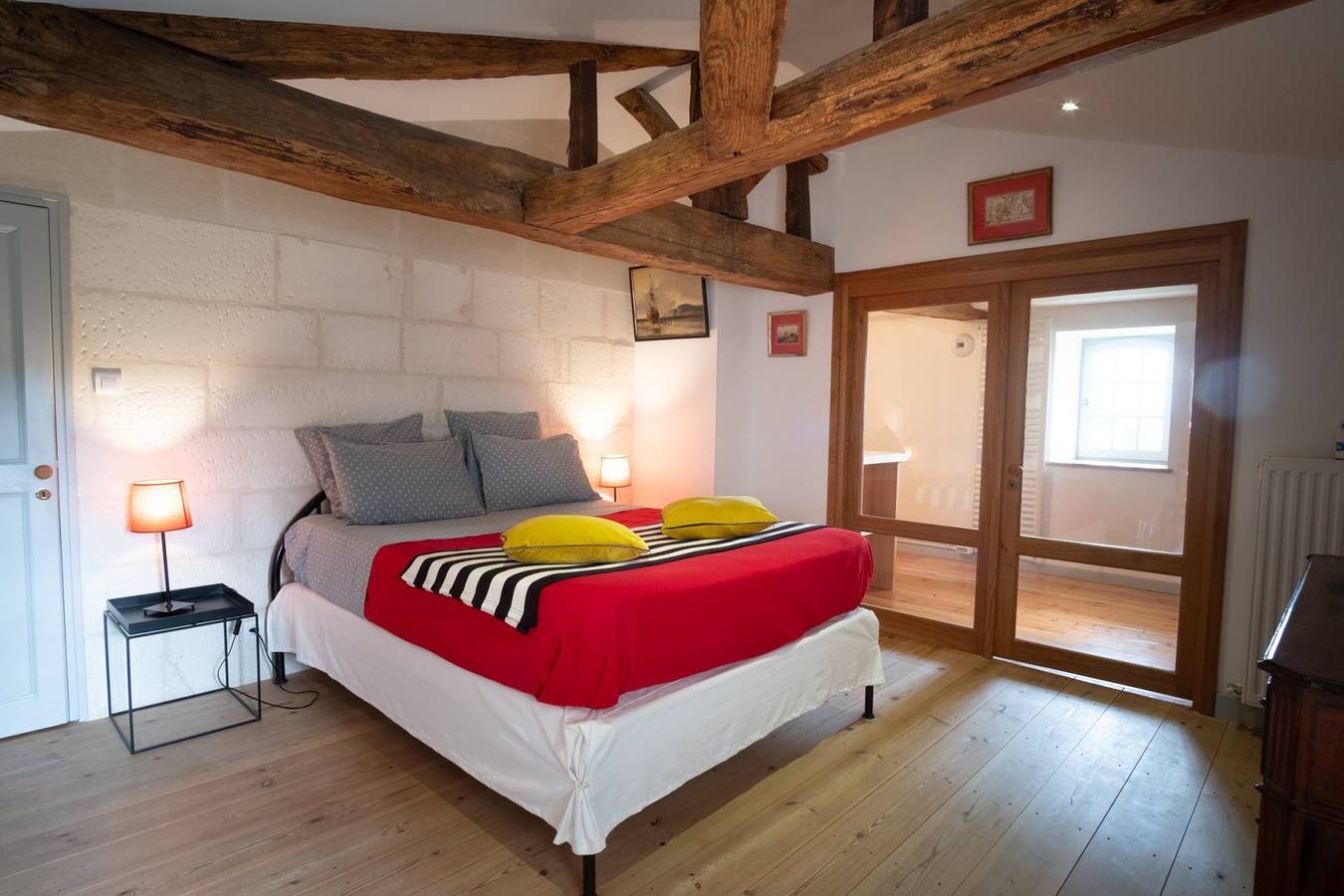 Chambres d'hôtes dans château 14° siècle - Rose André in Champdolent, Région de Saint-Jean-d'Angély
