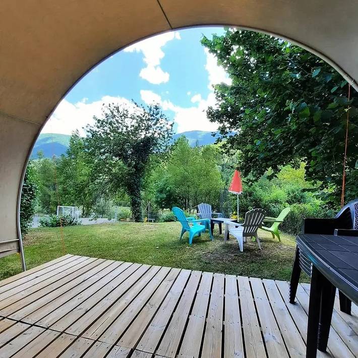 Gîte pour 4 personnes, avec Terrasse et Vue à Braux