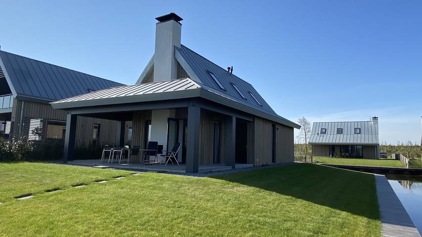 Villa für 6 Personen, mit Balkon/Terrasse und Terrasse sowie Sauna in Tholen