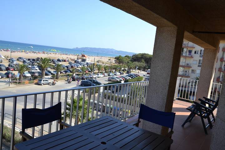 Ferienwohnung für 4 Personen, mit Terrasse und Pool in Estartit - 2