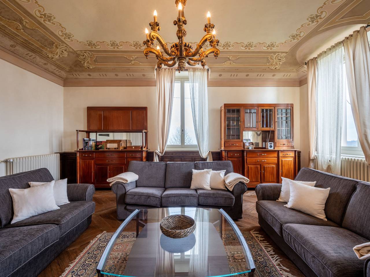 Villa Loreto in Costigliole d'Asti, Langhe